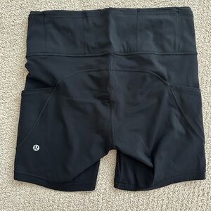 lululemon black bike shorts size 8